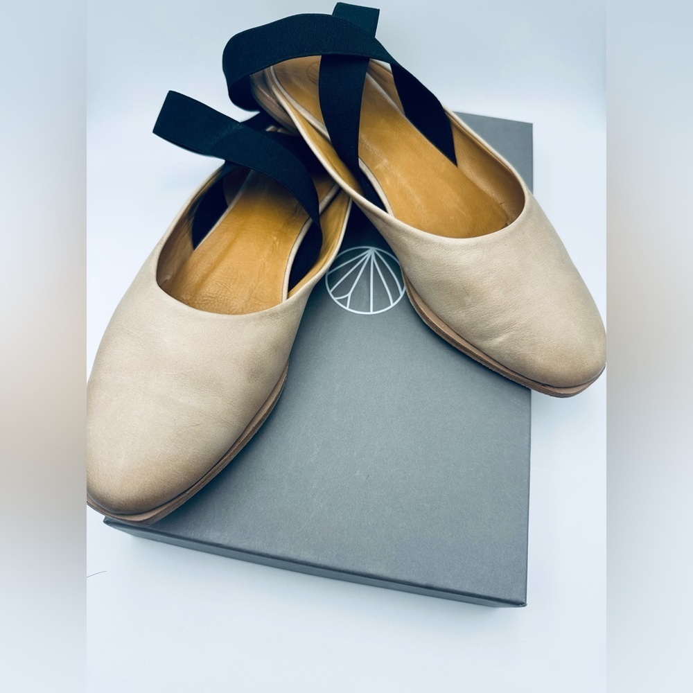 NWT Coclico Hamm Talco Bone Leather Flat Size 37